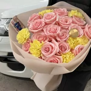 Be sweet roses and dianthus 19 roses 6 dianthus